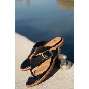 Nancia Sandals